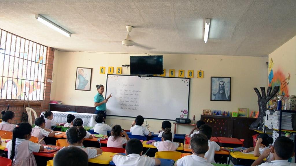 PADRES DE FAMILIA RENUENTES CON REGRESO A LAS AULAS ESCOLARES