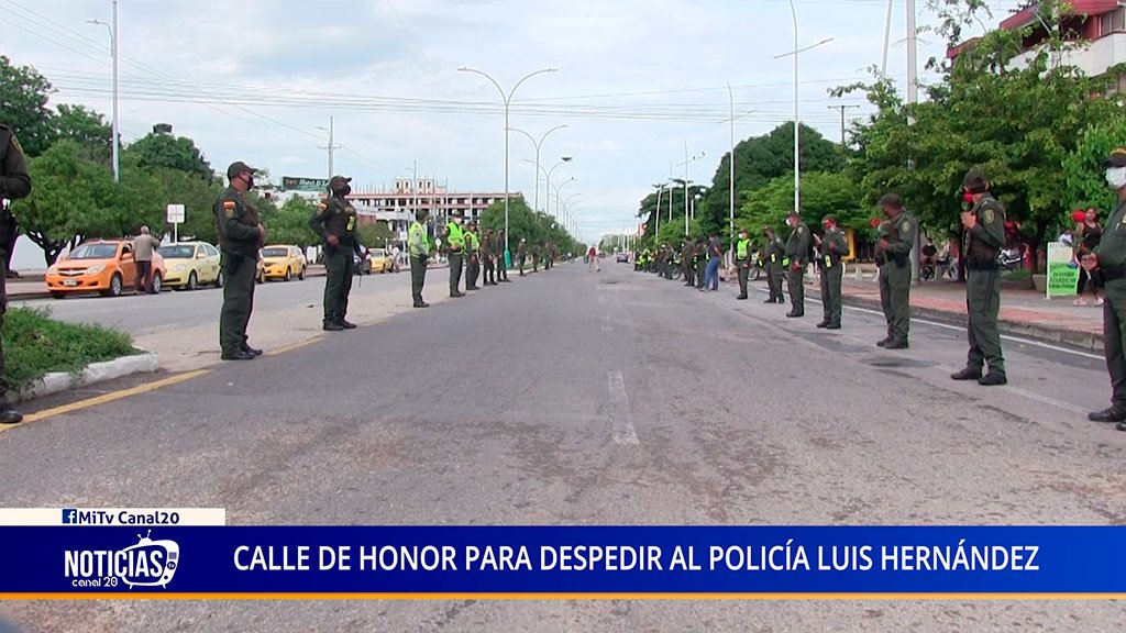 CALLE DE HONOR PARA DESPEDIR AL POLICÍA LUIS HERNÁNDEZ
