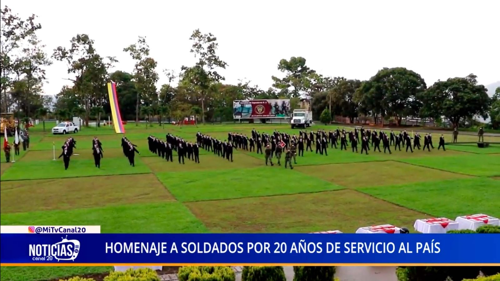 HOMENAJE A SOLDADOS POR 20 AÑOS DE SERVICIO AL PAÍS