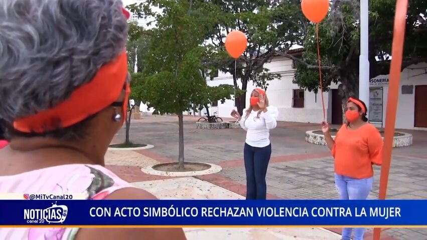 CON ACTO SIMBÓLICO RECHAZAN VIOLENCIA CONTRA LA MUJER