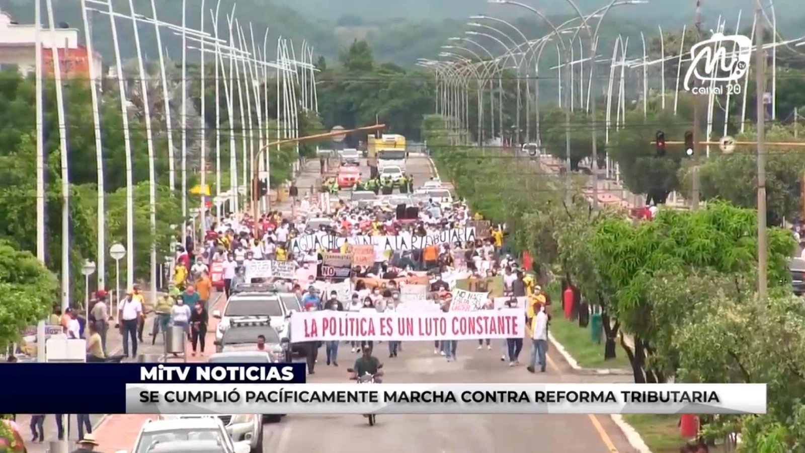 SE CUMPLIÓ PACÍFICAMENTE MARCHA CONTRA REFORMA TRIBUTARIA