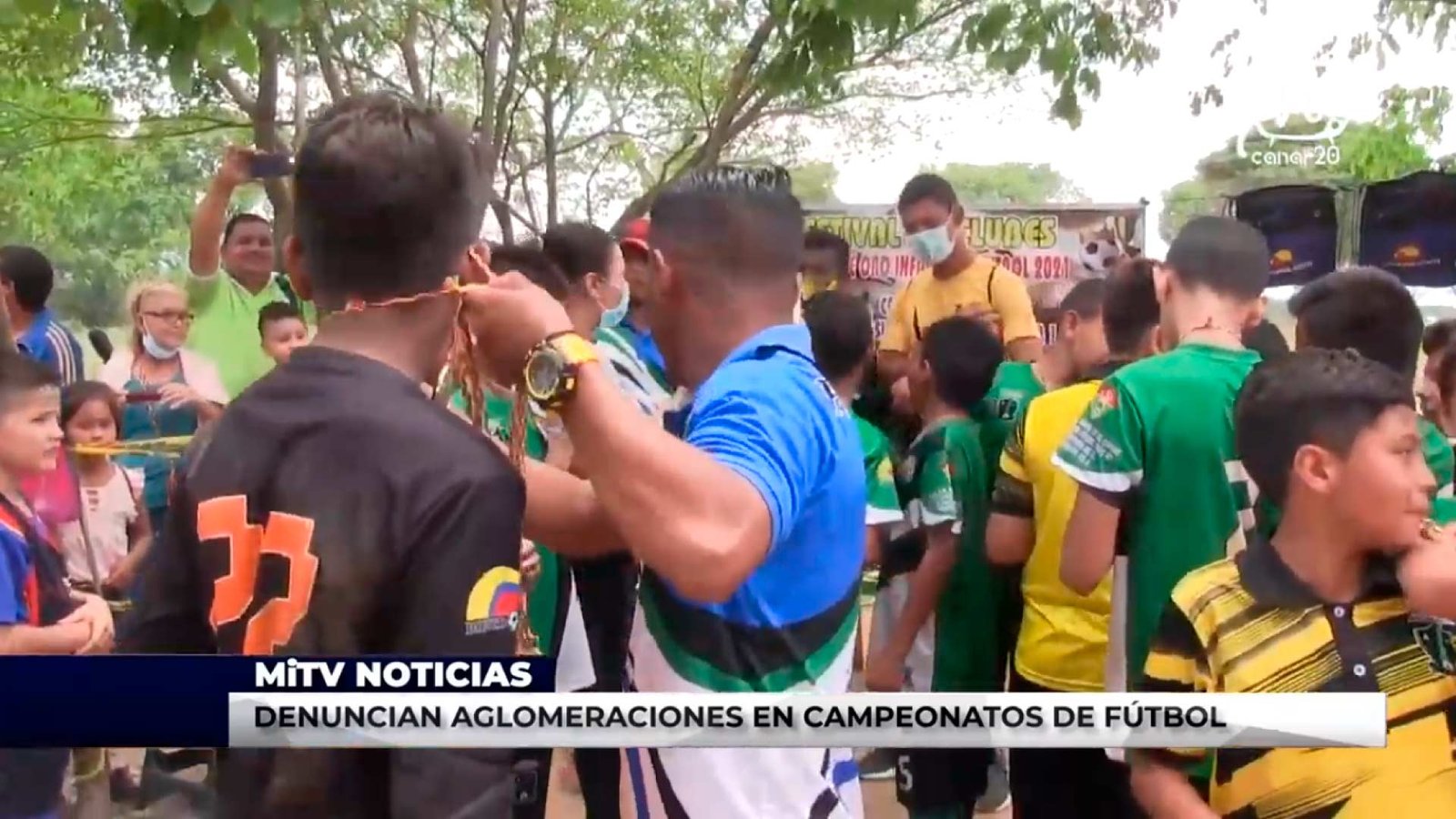 DENUNCIAN AGLOMERACIONES EN CAMPEONATOS DE FÚTBOL