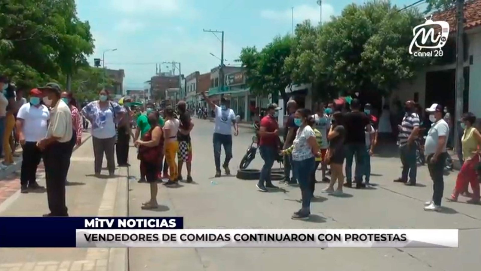 VENDEDORES DE COMIDAS CONTINUARON CON PROTESTAS