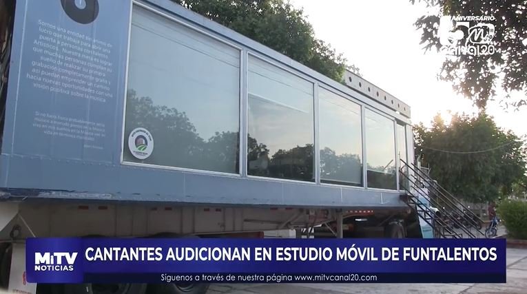 CANTANTES AUDICIONAN EN ESTUDIO MÓVIL DE FUNTALENTOS