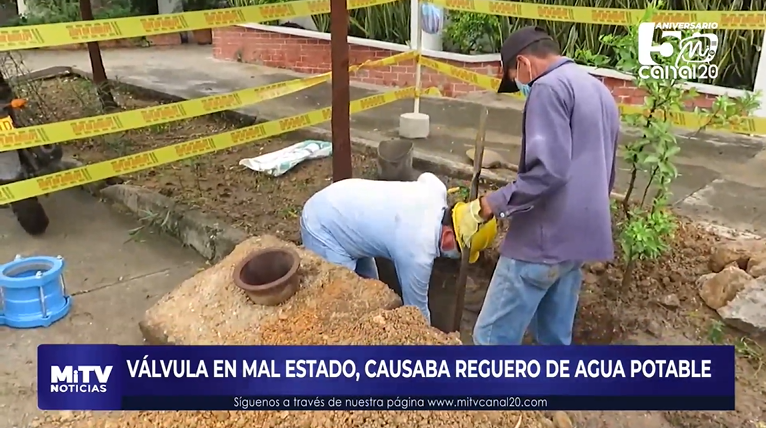 VÁLVULA EN MAL ESTADO, CAUSABA REGUERO DE AGUA POTABLE