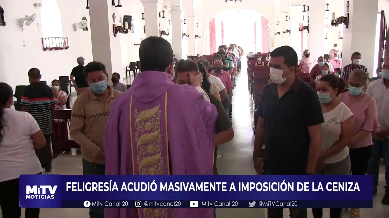 FIELES ACUDIERON A MIÉRCOLES DE CENIZA