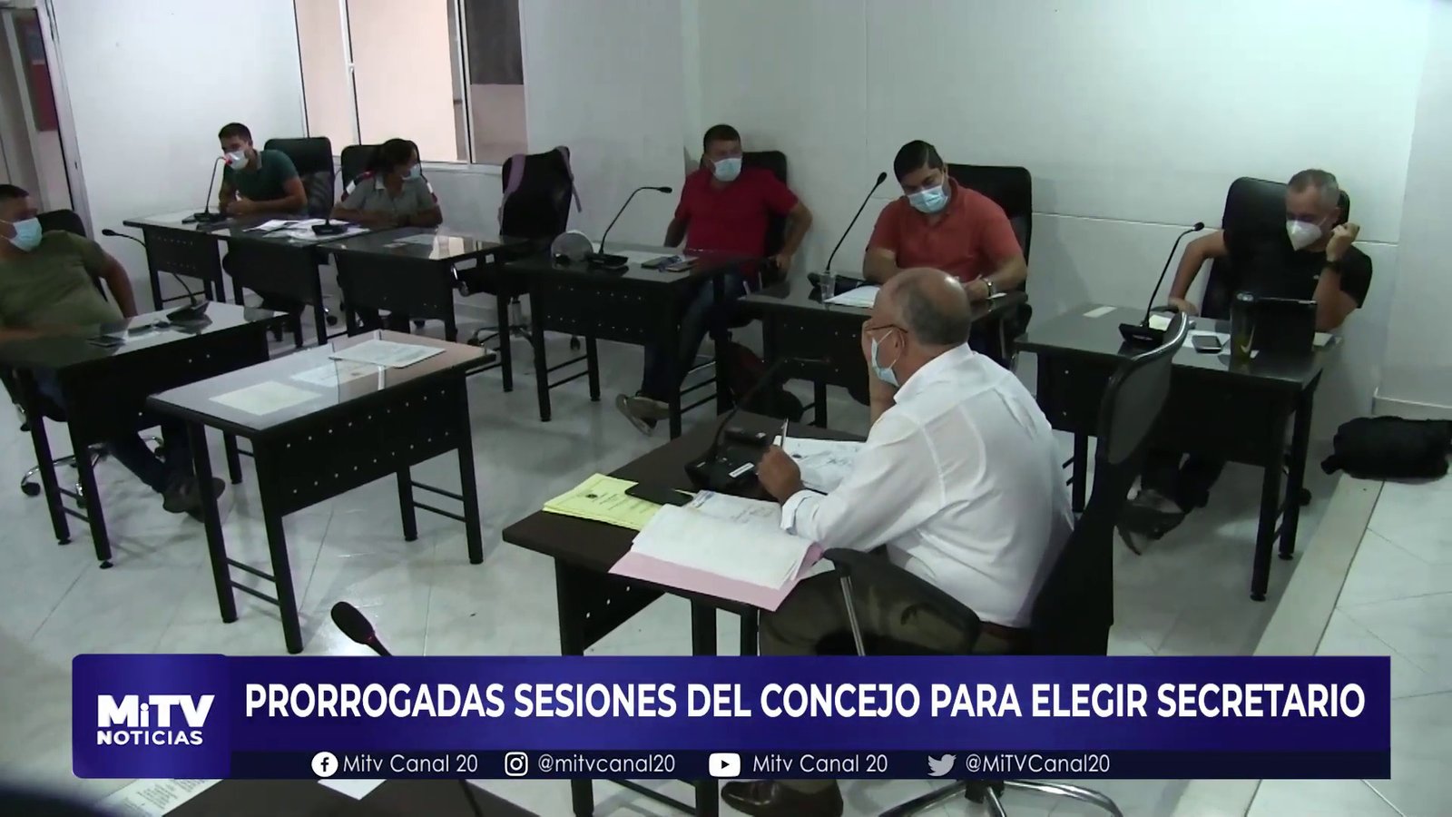 PRORROGADAS SESIONES DEL CONCEJO PARA ELEGIR SECRETARIO