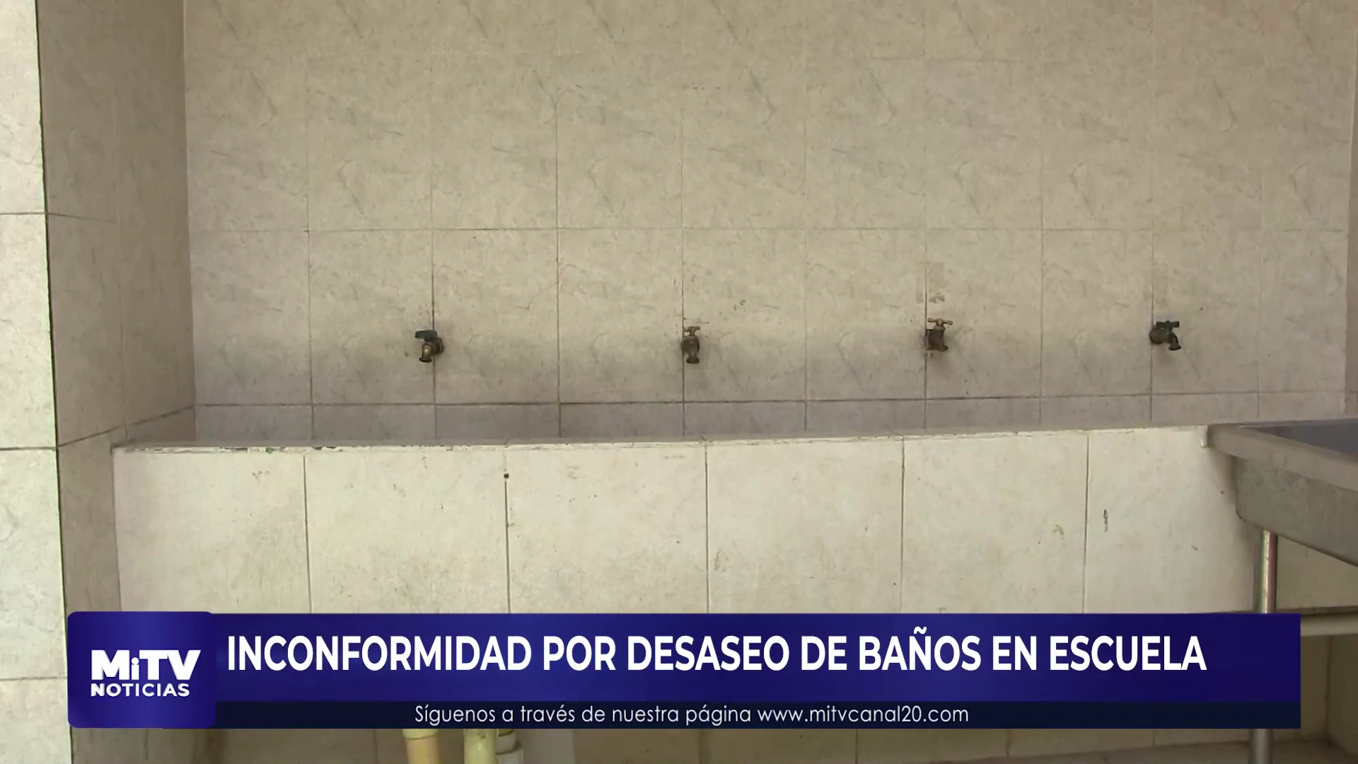 INCONFORMES POR DESASEO DE BAÑOS